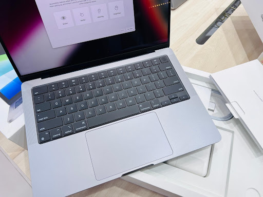 MacBook Pro M1 14" & 16" có cấu hình mạnh mẽ, phù hợp với nhiều ngành nghề liên quan đến thiết kế đồ họa, code.
